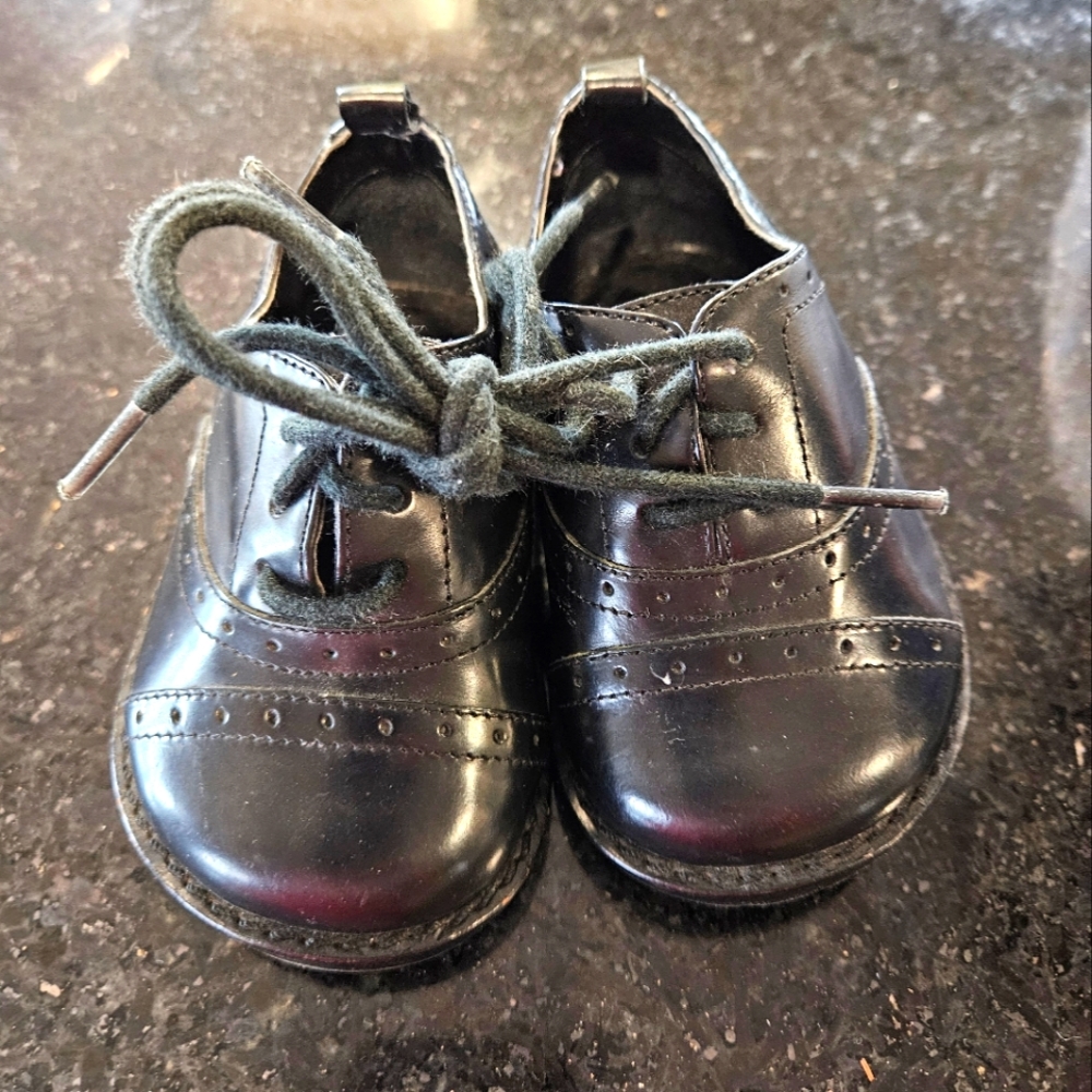 Toddler dress shoes